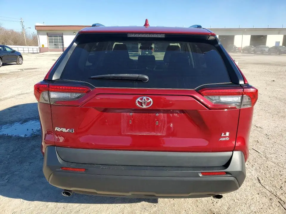 2021 TOYOTA RAV4 LE  