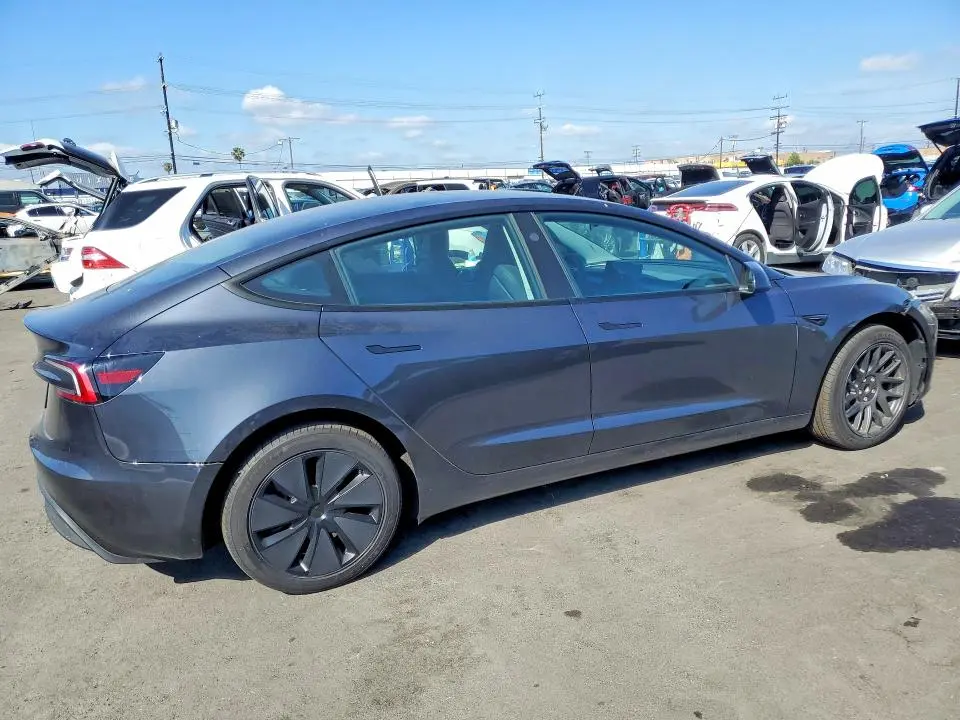 2025 TESLA MODEL 3   