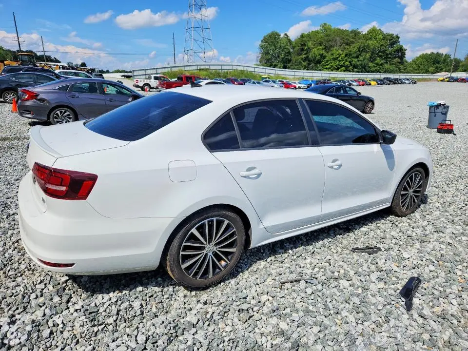 2017 VOLKSWAGEN JETTA SPORT  