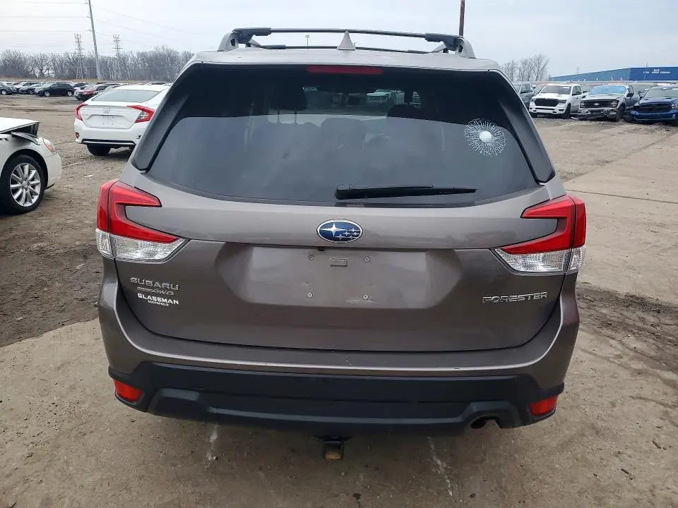 2022 SUBARU FORESTER PREMIUM  