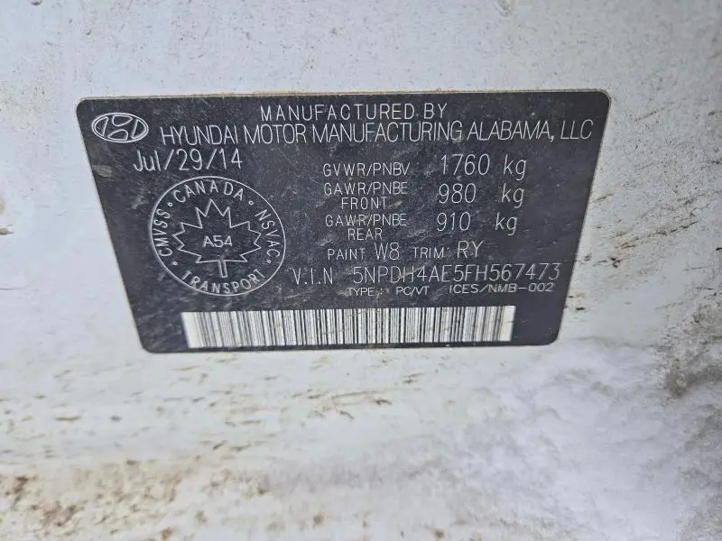 2015 HYUNDAI ELANTRA SE  