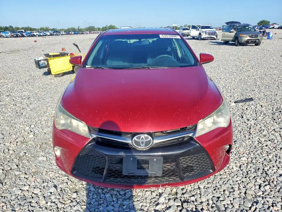 2015 TOYOTA CAMRY SE  