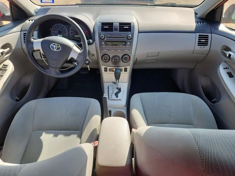 2011 TOYOTA COROLLA LE  