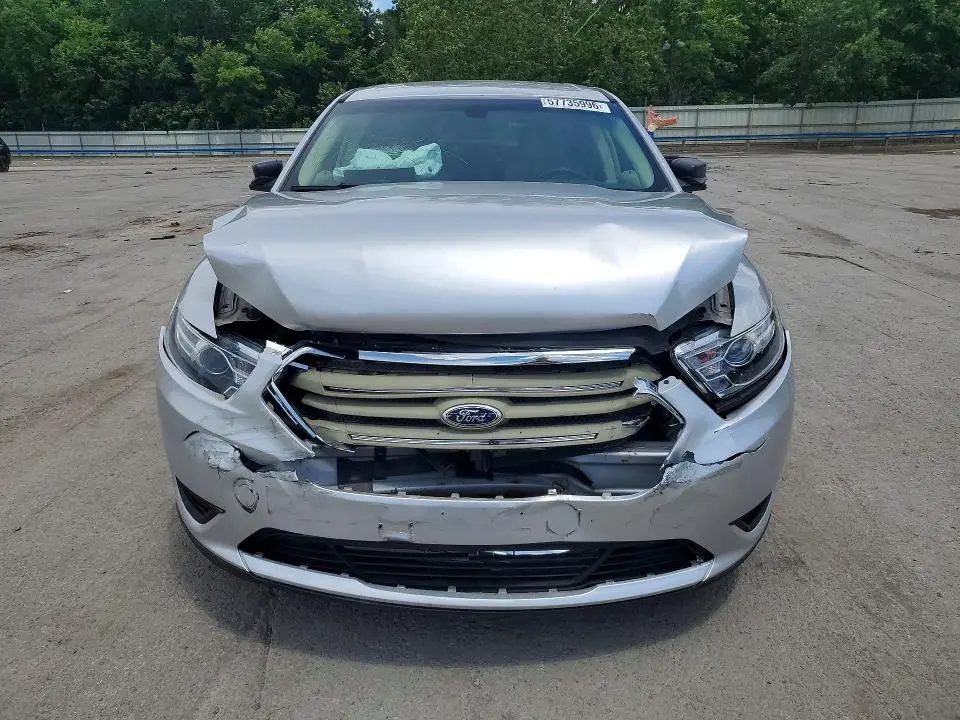 2015 FORD TAURUS SE  