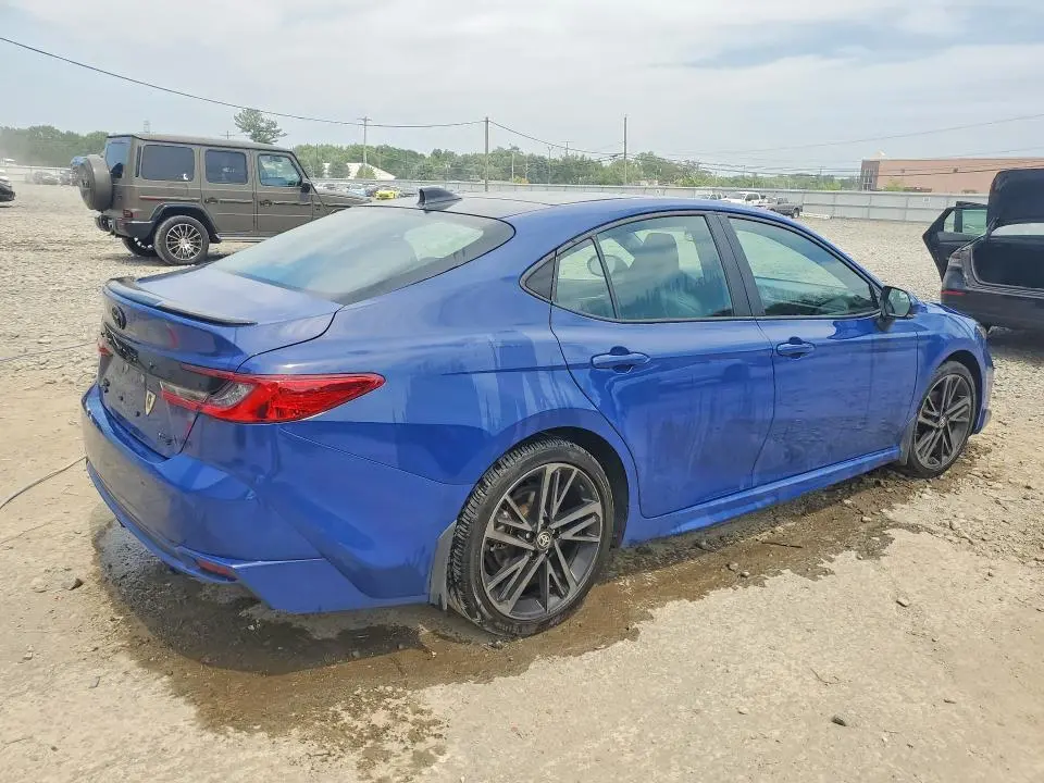2025 TOYOTA CAMRY XSE  