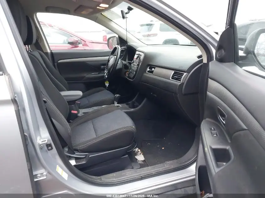 2016 MITSUBISHI OUTLANDER ES