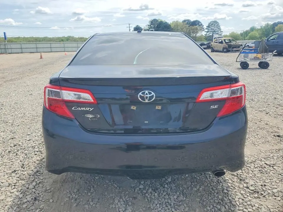 2012 TOYOTA CAMRY SE  