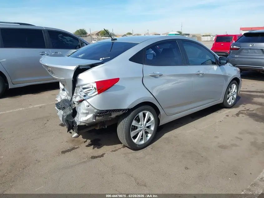 2012 HYUNDAI ACCENT GLS