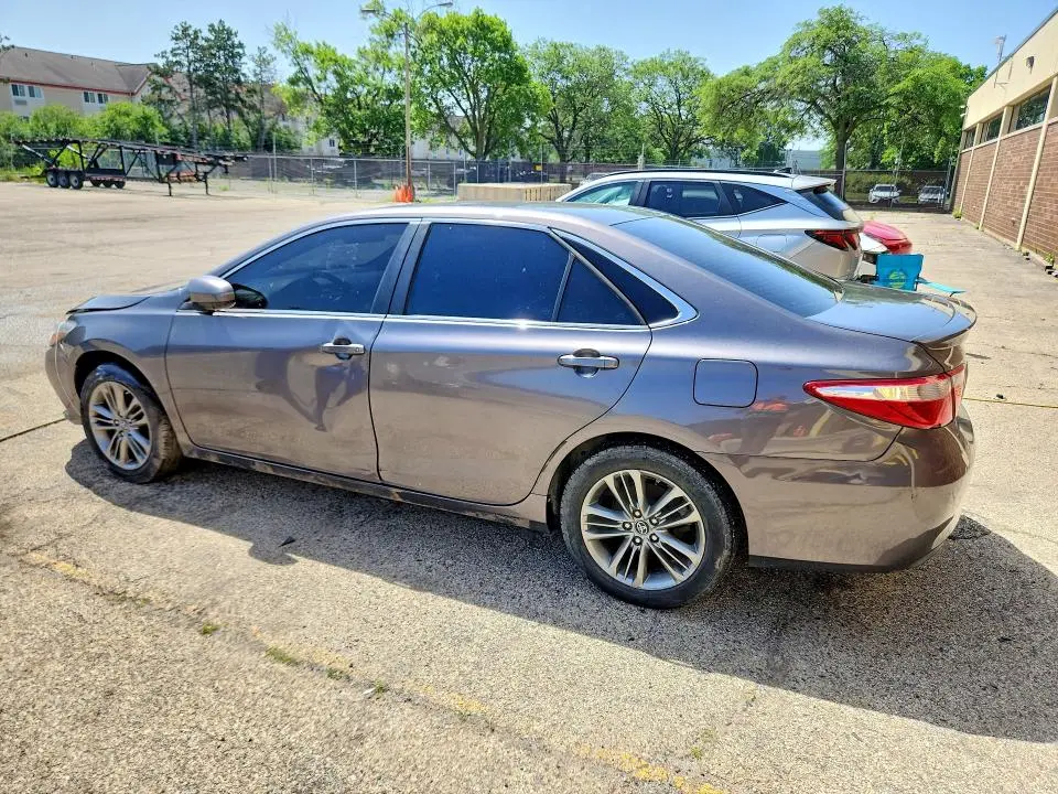 2017 TOYOTA CAMRY SE  
