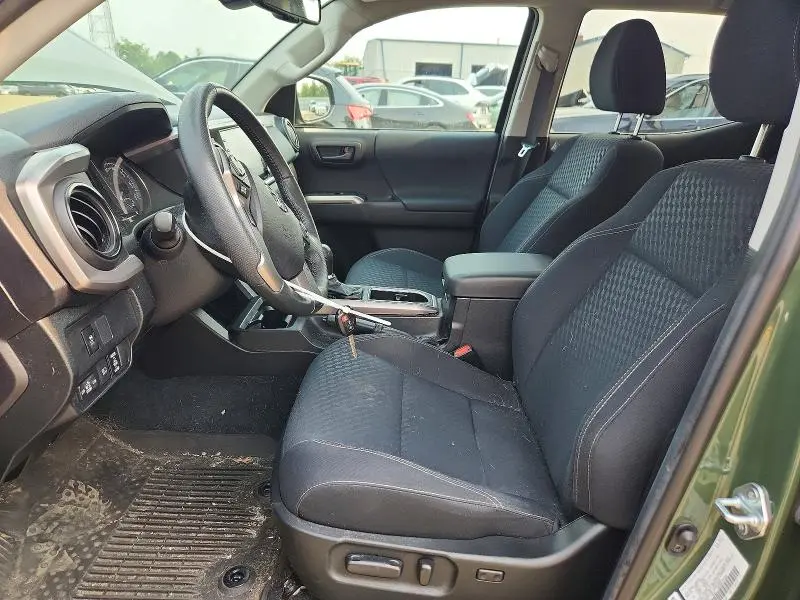 2021 TOYOTA TACOMA SR5 V6  