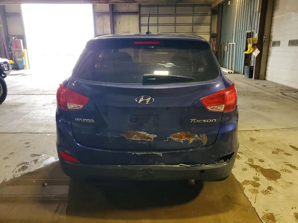 2010 HYUNDAI TUCSON GLS  