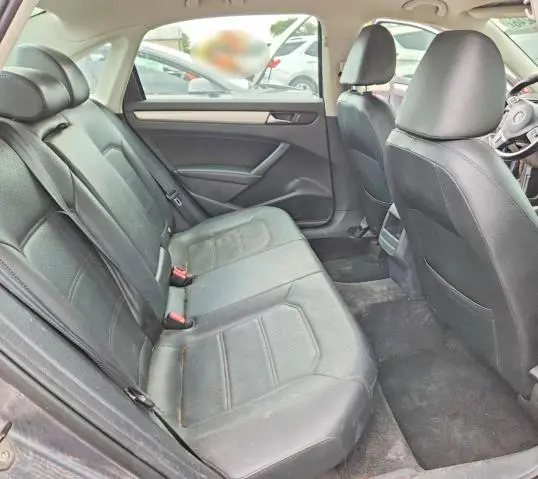 2012 VOLKSWAGEN PASSAT SE  