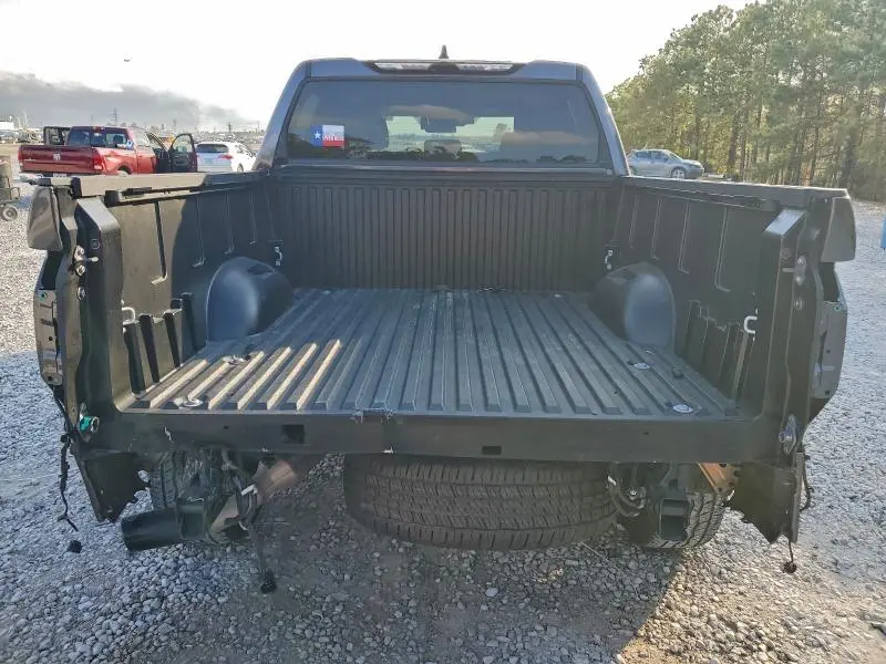 2024 TOYOTA TUNDRA CREWMAX SR  