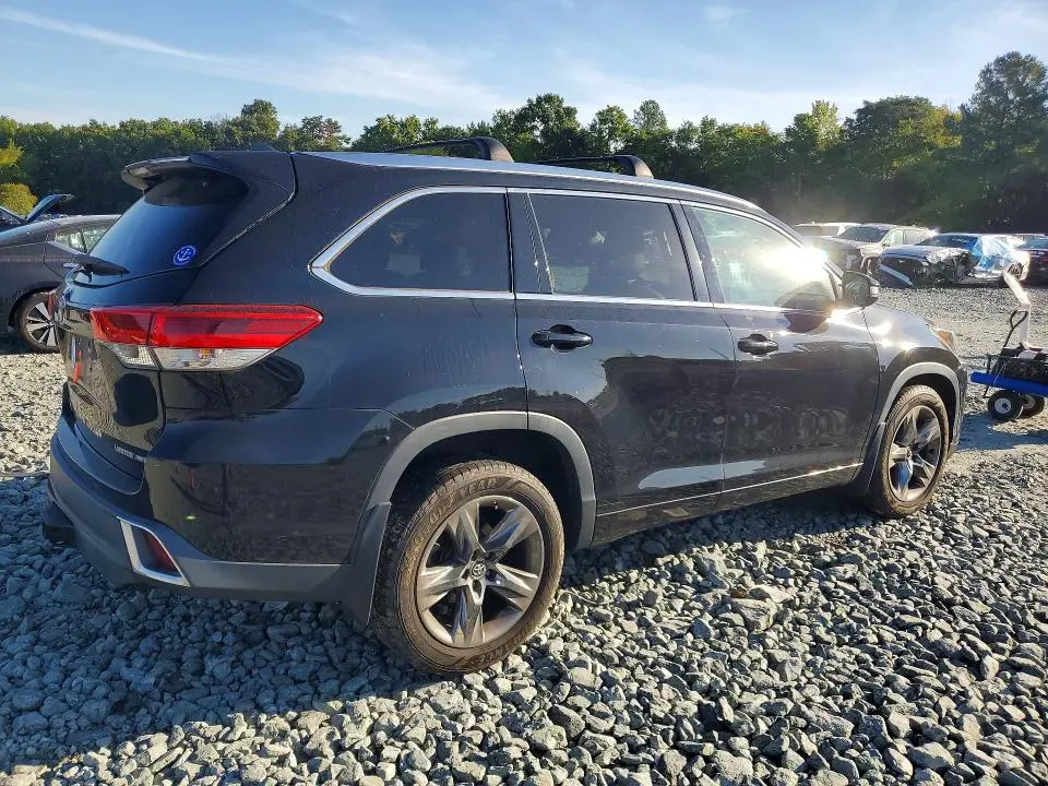 2017 TOYOTA HIGHLANDER LIMITED PLATINUM  