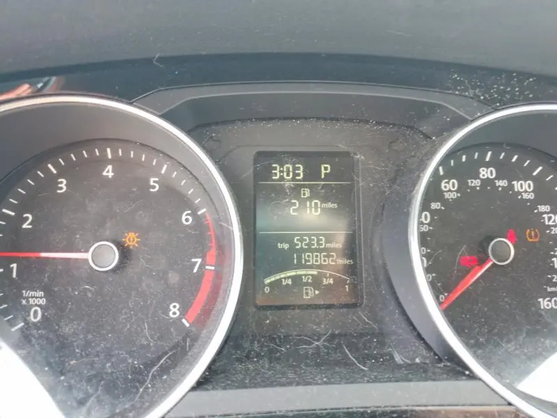 2016 VOLKSWAGEN JETTA SPORT  