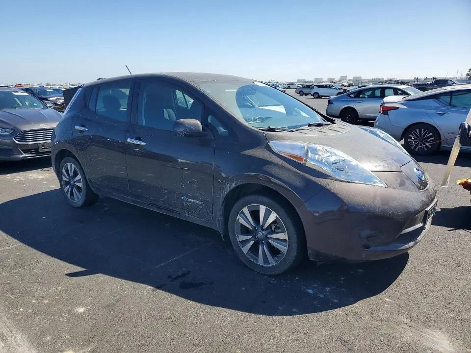 2017 NISSAN LEAF SV  