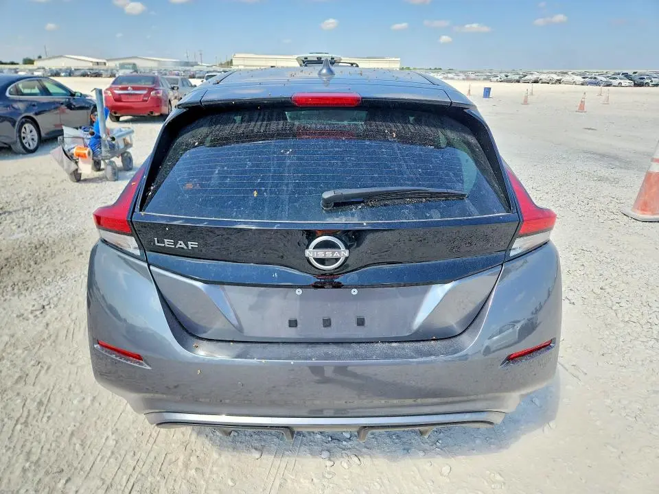2024 NISSAN LEAF S  