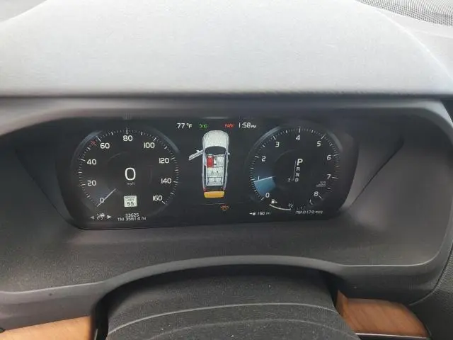 2022 VOLVO XC90 T6 MOMENTUM  