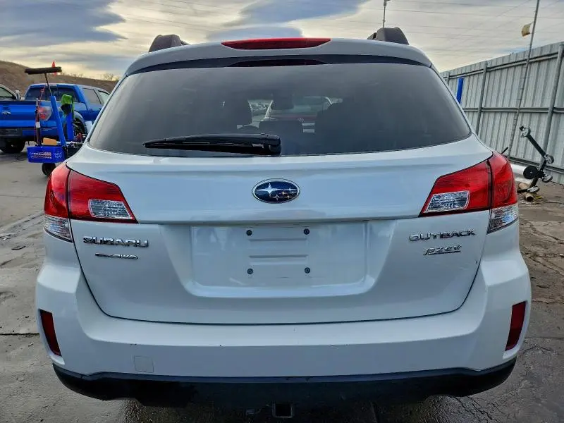 2013 SUBARU OUTBACK 2.5I PREMIUM  