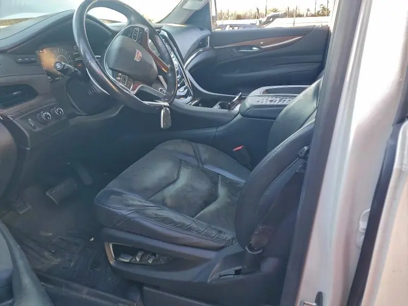 2018 CADILLAC ESCALADE LUXURY  