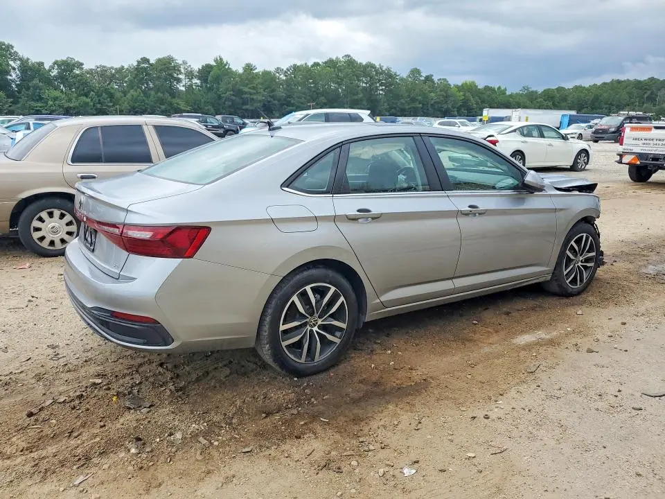 2025 VOLKSWAGEN JETTA SE  