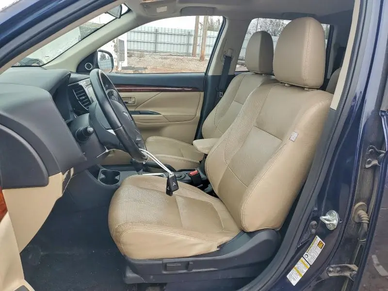 2015 MITSUBISHI OUTLANDER SE  