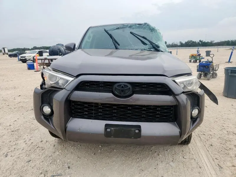 2016 TOYOTA 4RUNNER SR5  