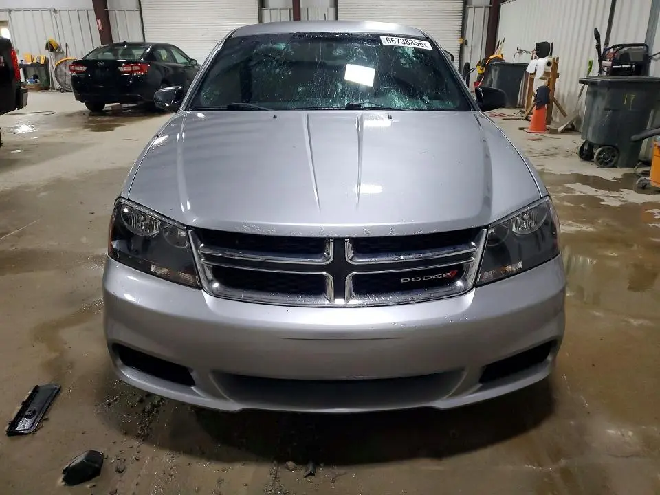 2014 DODGE AVENGER SE  