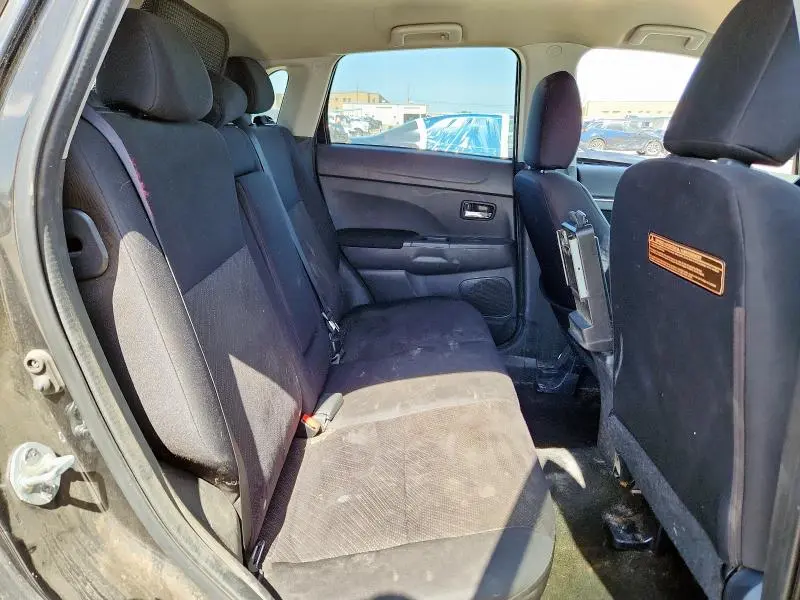 2013 MITSUBISHI OUTLANDER SPORT LE  