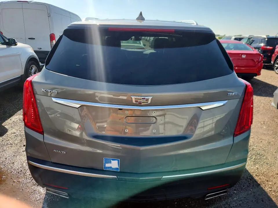 2019 CADILLAC XT5 LUXURY  