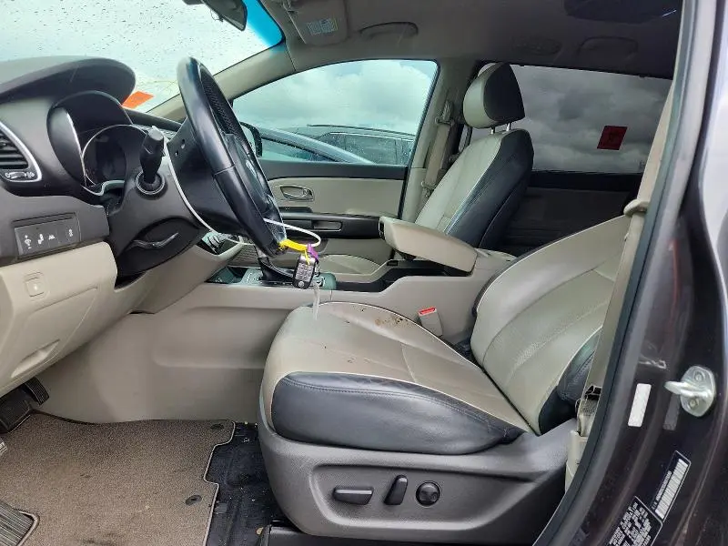 2018 KIA SEDONA LX  