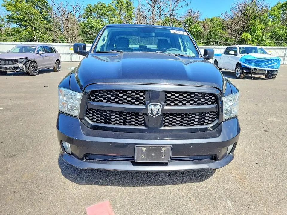 2015 RAM 1500 ST  