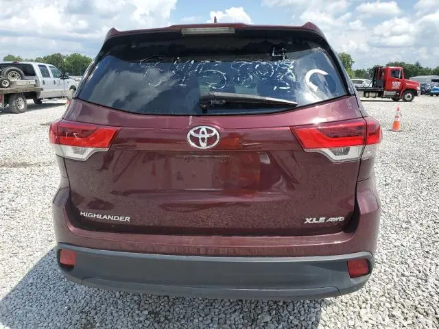 2018 TOYOTA HIGHLANDER SE  