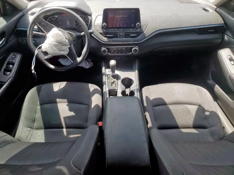 2022 NISSAN ALTIMA SV  