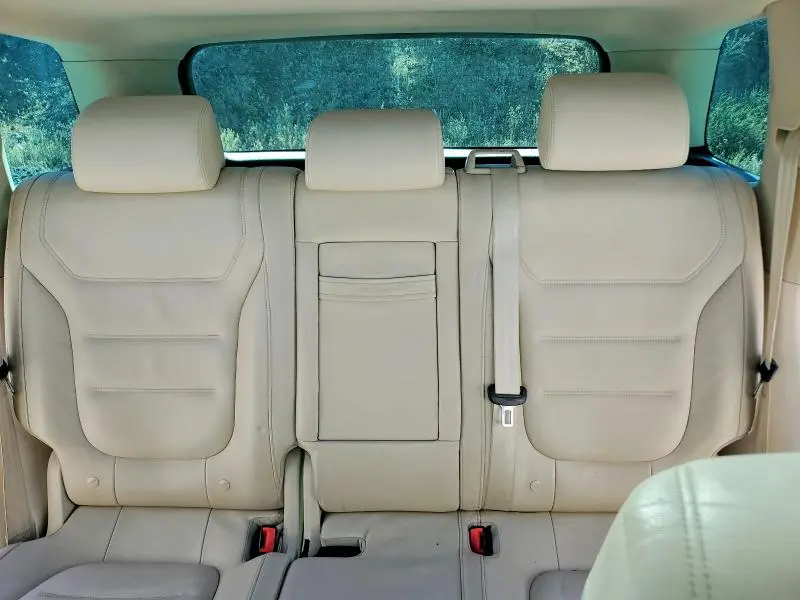2011 VOLKSWAGEN TOUAREG V6  