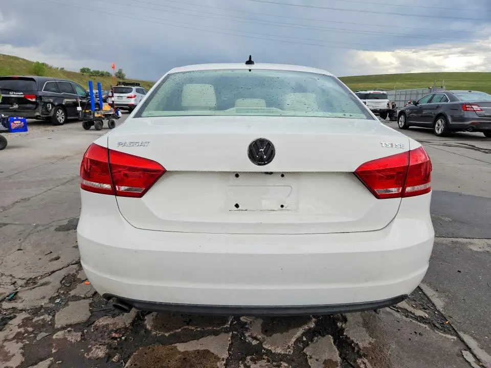 2014 VOLKSWAGEN PASSAT SE  