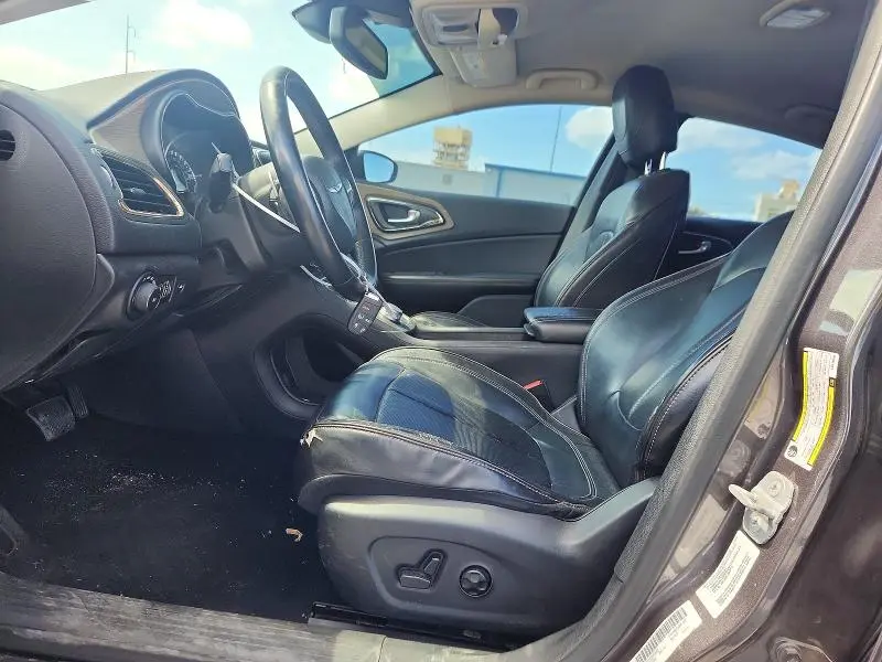 2015 CHRYSLER 200 C  