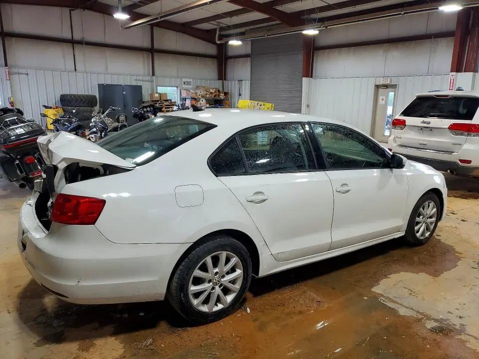 2012 VOLKSWAGEN JETTA SE  