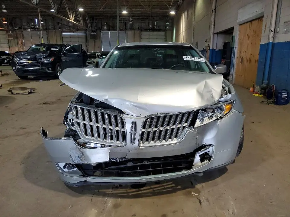2011 LINCOLN MKZ   