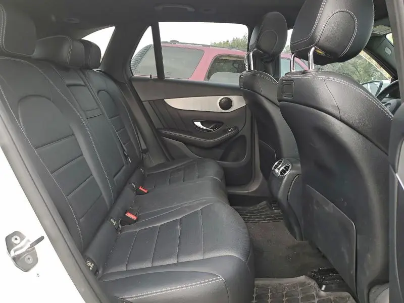 2019 MERCEDES-BENZ GLC 300  