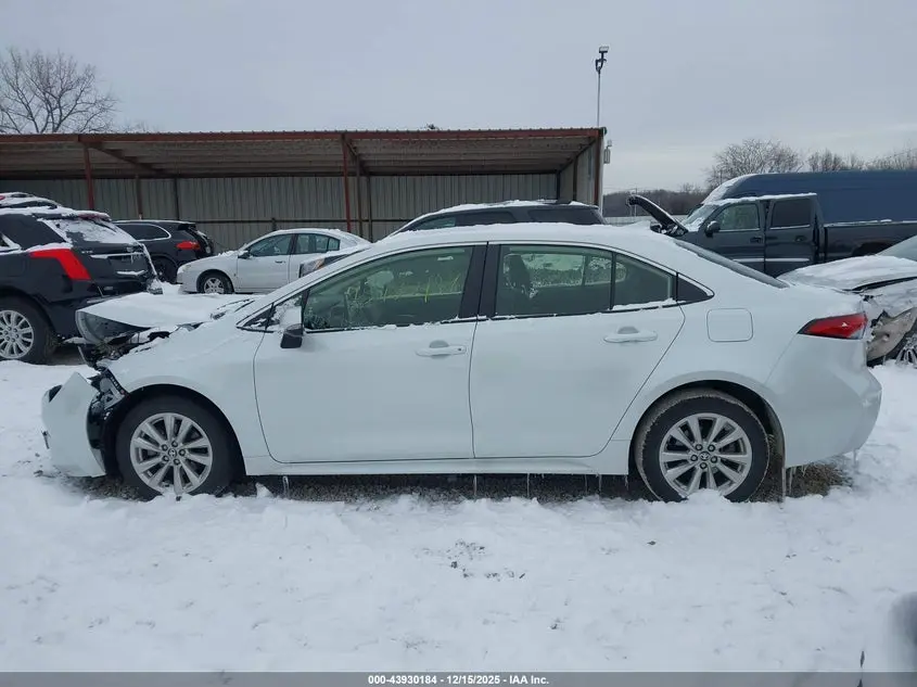 2024 TOYOTA COROLLA HYBRID XLE