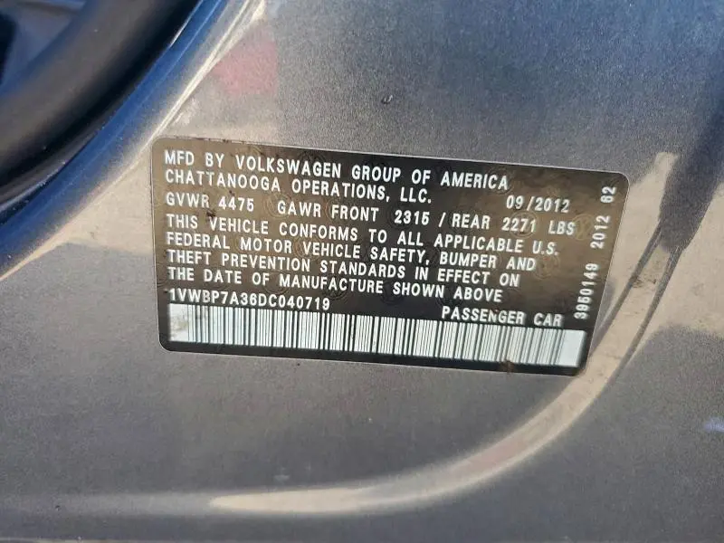 2013 VOLKSWAGEN PASSAT SE  