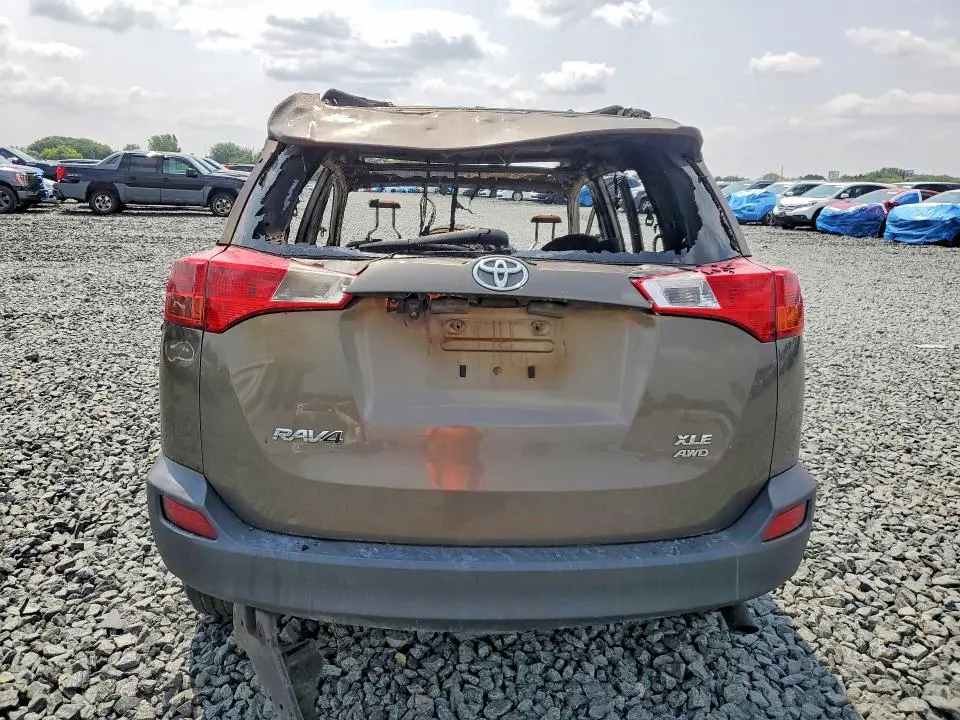 2015 TOYOTA RAV4 XLE  