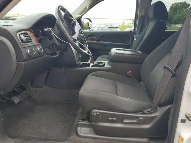 2011 GMC YUKON SLE  