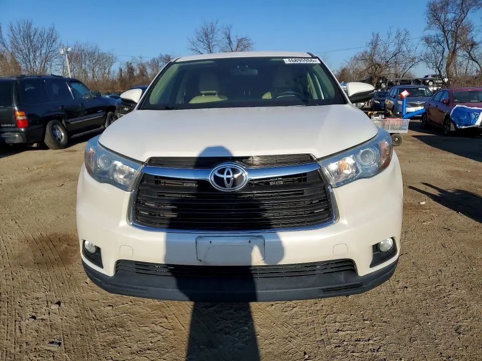 2015 TOYOTA HIGHLANDER LE PLUS  