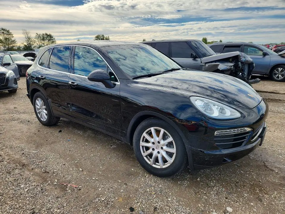 2014 PORSCHE CAYENNE   
