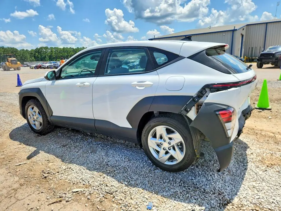 2025 HYUNDAI KONA SE  