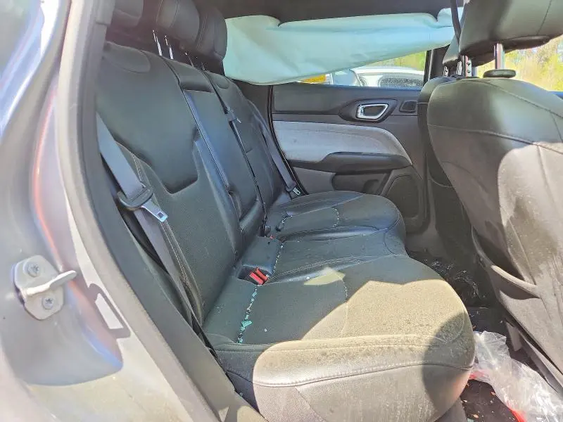 2023 JEEP COMPASS LATITUDE LUX  