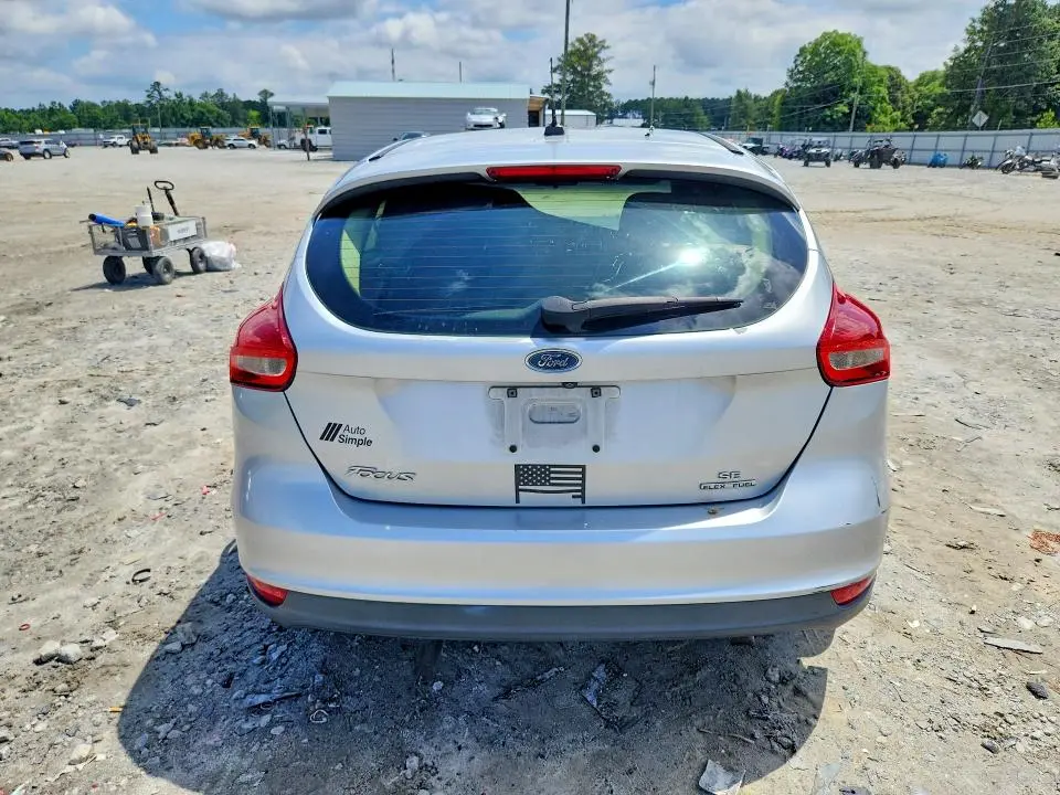 2016 FORD FOCUS SE  