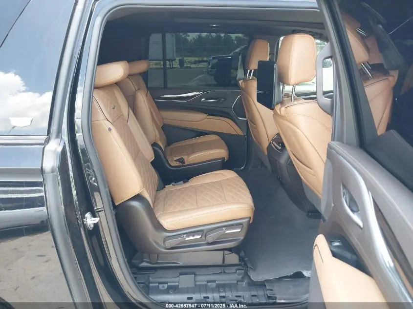 2021 CADILLAC ESCALADE ESV 4WD SPORT